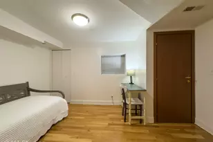 1647 W Sherwin Ave, Chicago, IL 60626 - Photo 23