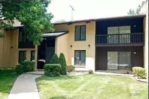 1050 Holbrook Rd, Homewood, IL 60430 - Photo 1