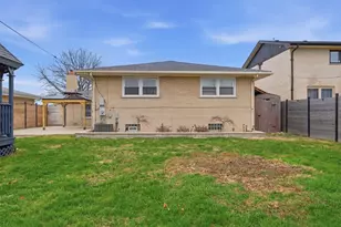 9728 S Tripp Ave, Oak Lawn, IL 60453 - Photo 39