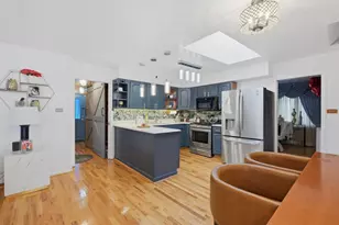 9728 S Tripp Ave, Oak Lawn, IL 60453 - Photo 13