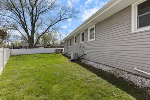 575 Aztec Dr, Carol Stream, IL 60188 - Photo 19
