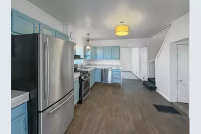 1415 S Walnut Avenue, Freeport, IL 61032 - Photo 3