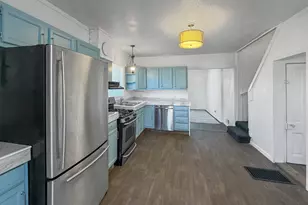 1415 S Walnut Ave, Freeport, IL 61032 - Photo 3