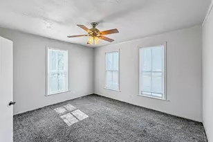 1415 S Walnut Ave, Freeport, IL 61032 - Photo 11