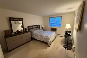 1475 Rebecca Dr, Hoffman Estates, IL 60169 - Photo 5