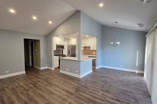 21 Superior Ct, Schaumburg, IL 60193 - Photo 3