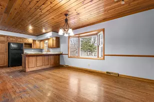 425 Artell St, Marengo, IL 60152 - Photo 5