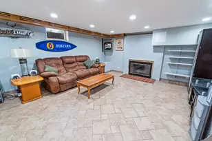 853 Orange St, Elgin, IL 60123 - Photo 15