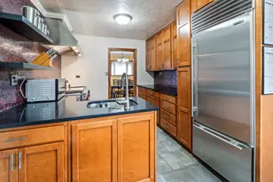 853 Orange St, Elgin, IL 60123 - Photo 7