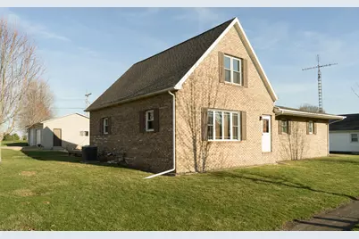 201 S Brush Avenue, Ladd, IL 61329 - Photo 1