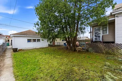 1335 Elmwood Avenue, Berwyn, IL 60402 - Photo 19