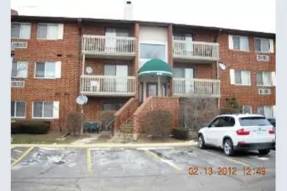 820 N Lakeside Drive #2A, Vernon Hills, IL 60061 - Photo 1