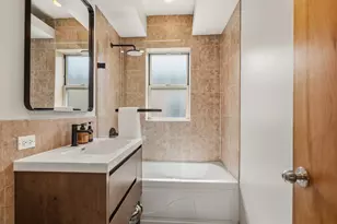 134 Clyde Ave, Evanston, IL 60202 - Photo 21