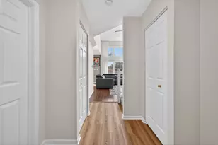 1760 Nature Ct, Schaumburg, IL 60193 - Photo 3