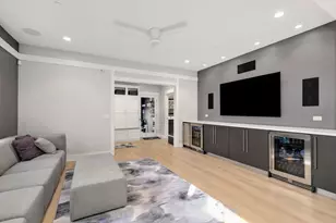 8154 Floral Ave, Skokie, IL 60077 - Photo 5