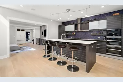 8154 Floral Avenue, Skokie, IL 60077 - Photo 7