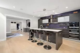 8154 Floral Ave, Skokie, IL 60077 - Photo 7