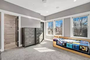 8154 Floral Ave, Skokie, IL 60077 - Photo 15