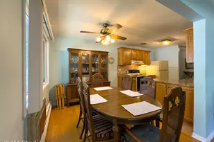 2632 N Windsor Dr, Arlington Heights, IL 60004 - Photo 3