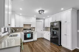 205 E Briarcliff Dr, Saint John, IL 61873 - Photo 17