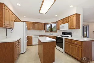 24711 S Sycamore St, Elwood, IL 60421 - Photo 7