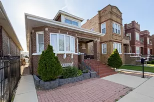 5826 S Sacramento Ave, Chicago, IL 60629 - Photo 3