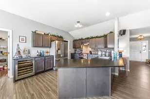 2904 Joela Dr, New Lenox, IL 60451 - Photo 7