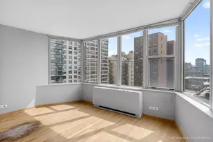 525 W Hawthorne Pl, Chicago, IL 60657 - Photo 7