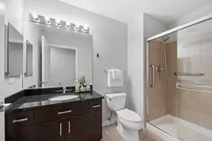 [Address not provided], Evanston, IL 60201 - Photo 13