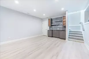 6241 S Woodlawn Ave, Chicago, IL 60637 - Photo 13