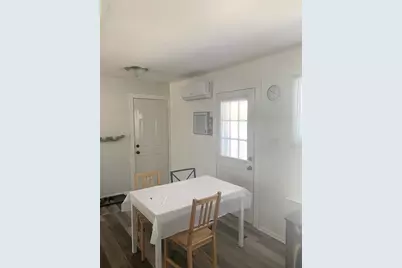 1672 Evergreen Avenue, Hanover Park, IL 60133 - Photo 9