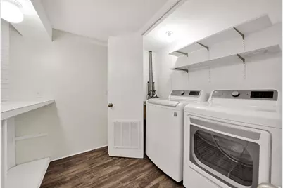 2006 W Farwell Avenue, Chicago, IL 60645 - Photo 19