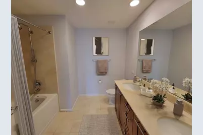 240 E Illinois Street #1509, Chicago, IL 60611 - Photo 13