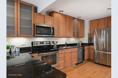 [Address not provided], Chicago, IL 60625 - Photo 11