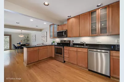 [Address not provided], Chicago, IL 60625 - Photo 9