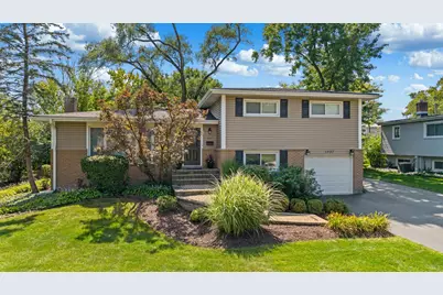 1327 Central Avenue, Deerfield, IL 60015 - Photo 1