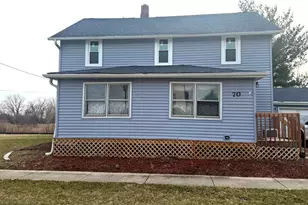 70 Railroad St, Gilberts, IL 60136 - Photo 1