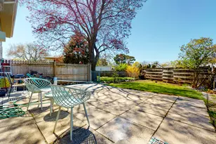 2774 Crawford Ave, Evanston, IL 60201 - Photo 17