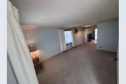 906 40th Street Court, Moline, IL 61265 - Photo 3