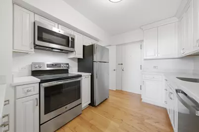 3150 N Lake Shore Drive #7C, Chicago, IL 60657 - Photo 9