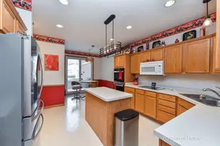 4263 Stableford Ln, Naperville, IL 60564 - Photo 9