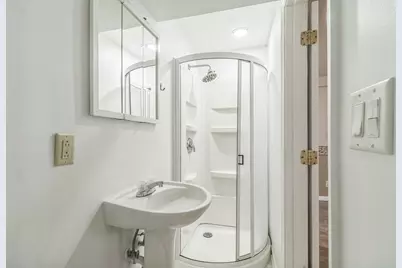 [Address not provided], Lindenhurst, IL 60046 - Photo 15