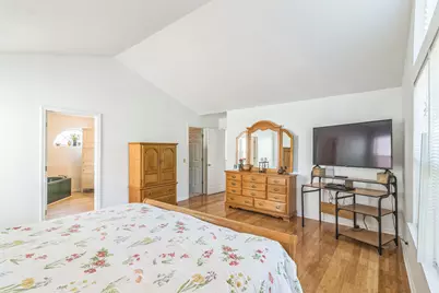 [Address not provided], Lindenhurst, IL 60046 - Photo 11