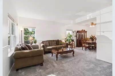 [Address not provided], Lindenhurst, IL 60046 - Photo 5