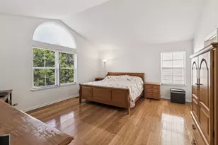 [Address not provided], Lindenhurst, IL 60046 - Photo 13