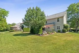 [Address not provided], Lindenhurst, IL 60046 - Photo 3