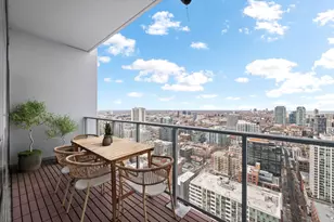 303 W Ohio St, Chicago, IL 60654 - Photo 9