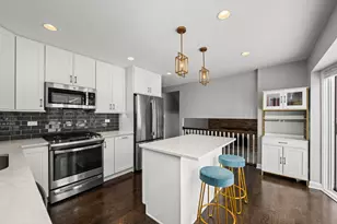 1919 N Pinetree Dr, Arlington Heights, IL 60004 - Photo 3