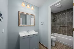 1919 N Pinetree Dr, Arlington Heights, IL 60004 - Photo 11