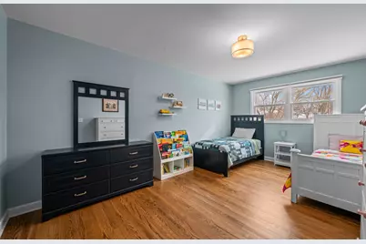 1919 N Pinetree Drive, Arlington Heights, IL 60004 - Photo 15